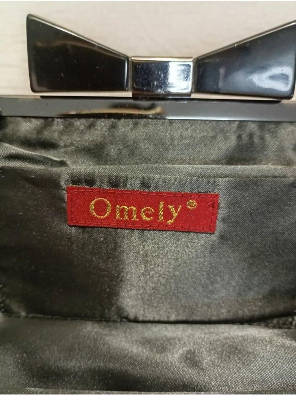 Black Sequin Bow Clutch Purse With Silver Chain Strap By Omely - Picture 2 of 11